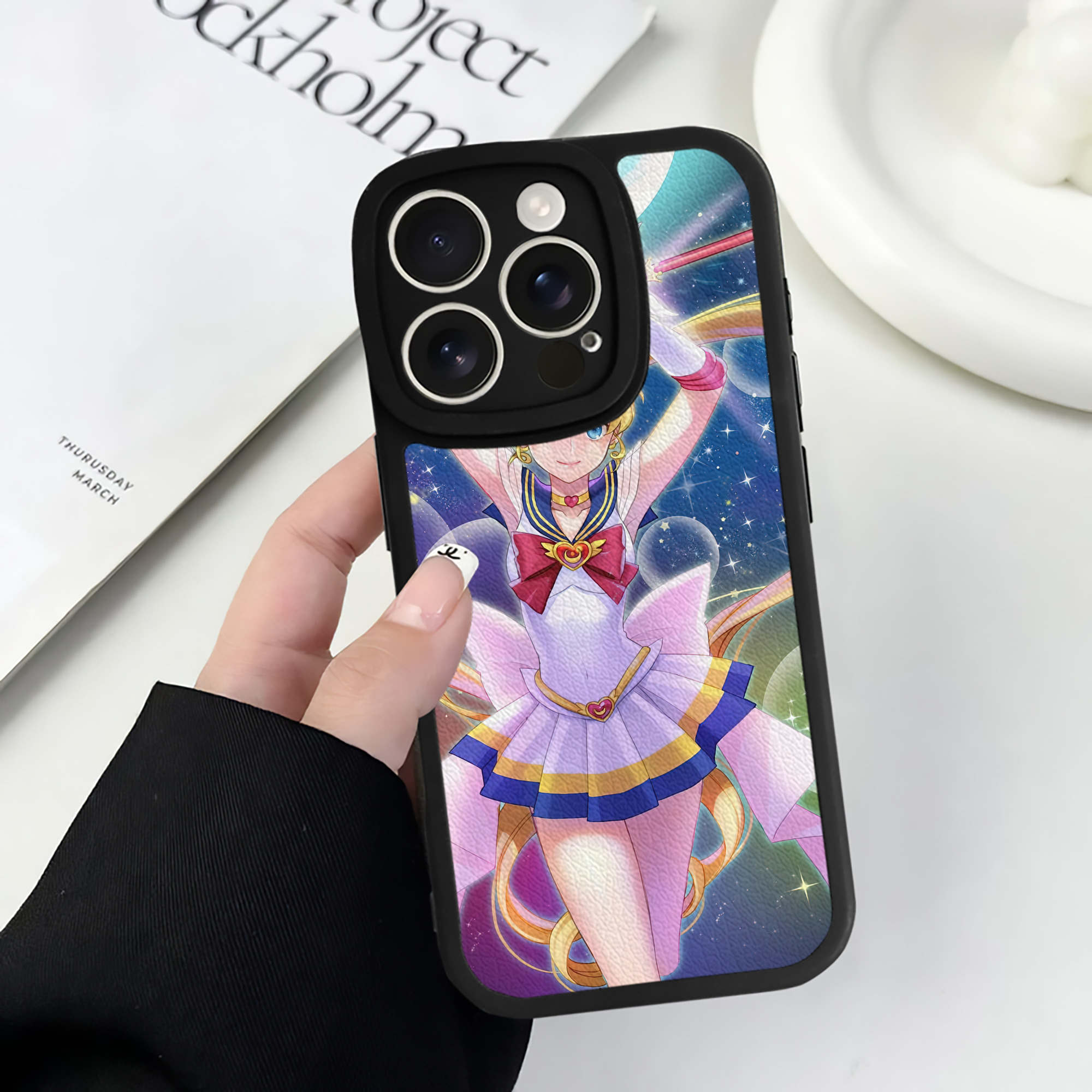 （画像用） 美少女戦士セーラームーン Sailor Moon 【iPhone 16シリーズ対応】シリコンスマホケース（レザー調） 材質：シリコン